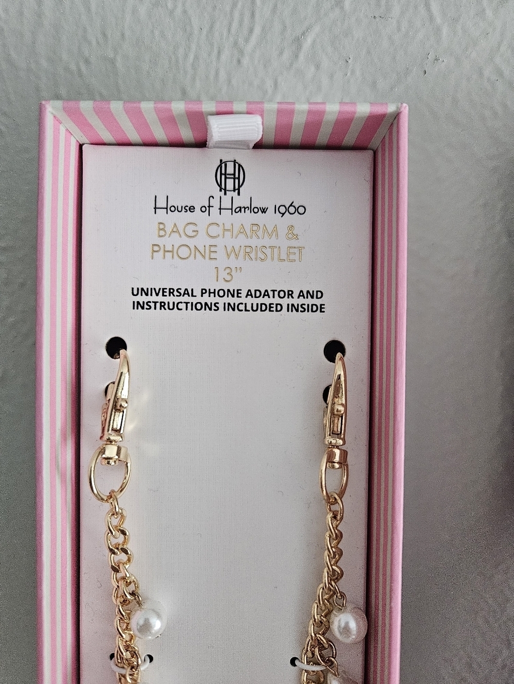 NWT House Of Harlow 1960 Gold Chain With Glass Pearl Universal Phone Wristlet - Picture 4 of 7